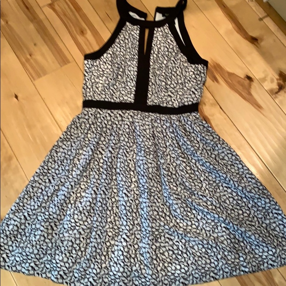 Darling summer White House Black Market dress!😎